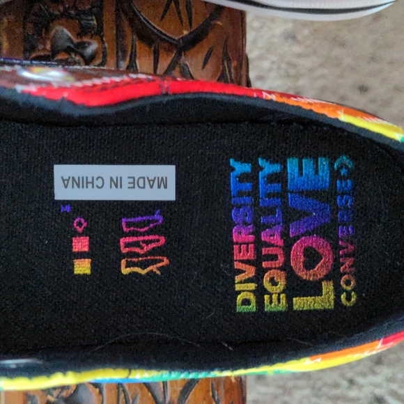 Converse Chuck Taylor Low Pride Rainbow Sneakers Size 7 Women - Picture 7 of 8